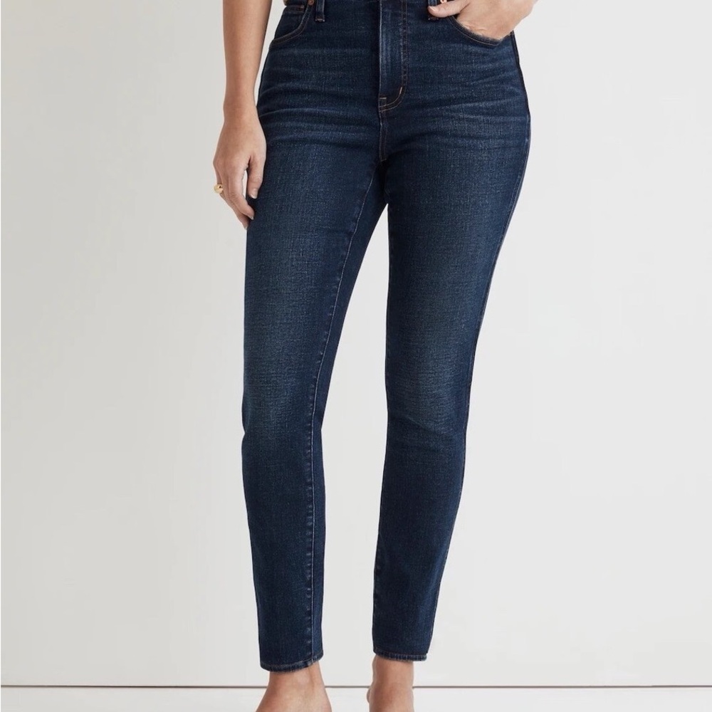 Madewell Curvy High-Rise Skinny Jeans in Dark Blue Wash / 28